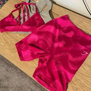 Gymshark 3-item bundle. Full set plus a bra!